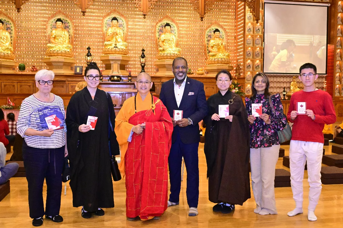 Fo Guang Shan Temple of Toronto Celebrates Canada Day with Prayer and Meditation